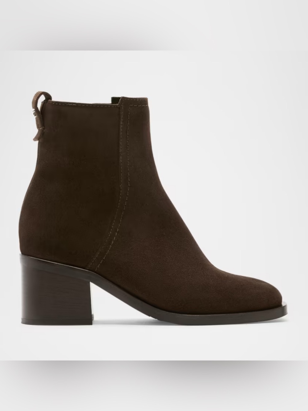 La Canadienne Jordan Suede Boots
Size 6
